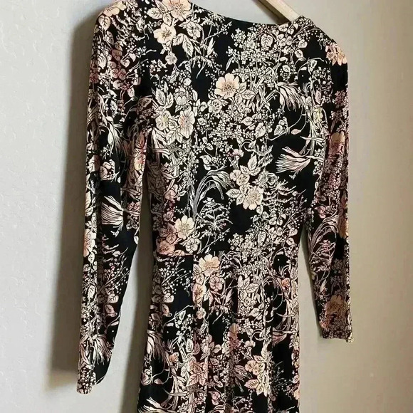 Urban Outfitters Long Sleeve Floral Print Romper‎ Size XS - Picture 13 of 14